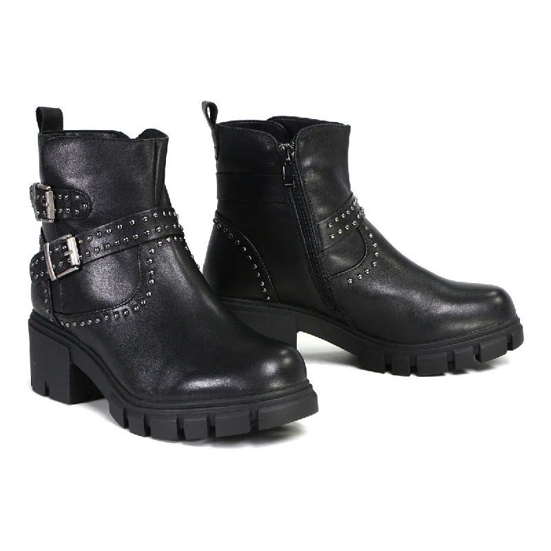 Lounge Chic Milwaukee Leather Women's Siren Premium Black Studded Fashion Boots w/ Side Zippers MBL9446 Lounge Chic Milwaukee Leather Women's Siren Premium Black Studded Fashion Boots w/ Side Zippers MBL9446