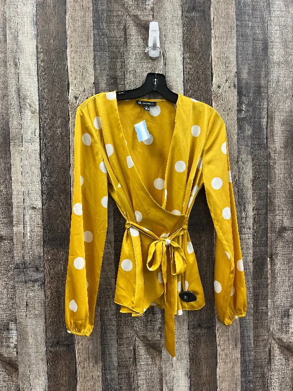 Casual Choice Top Long Sleeve By International Concepts In Gold & White, Size: Xs
