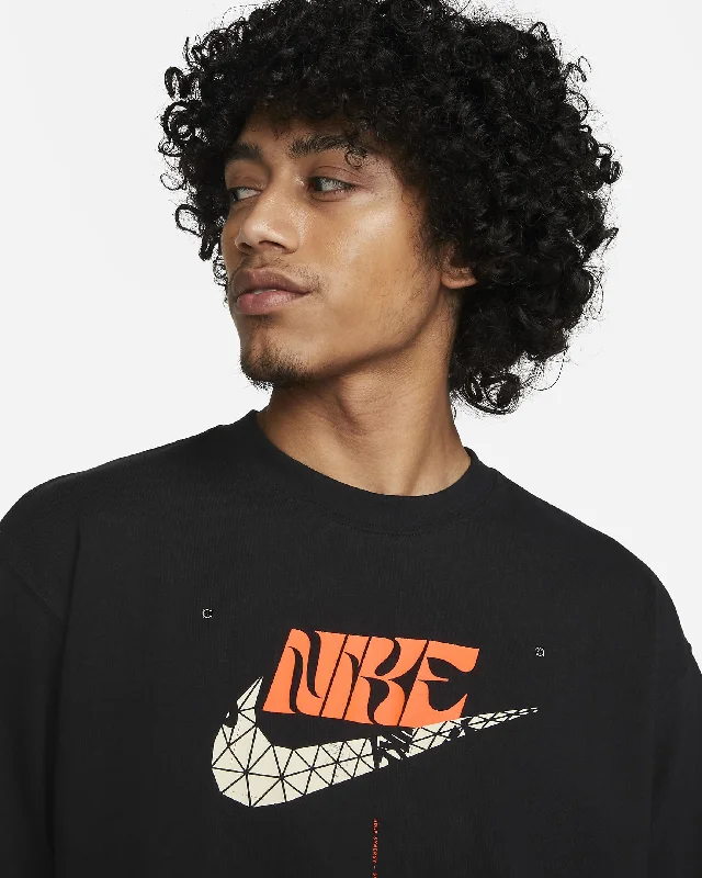 Simple Elegance Nike Sportswear Men's T-Shirt
