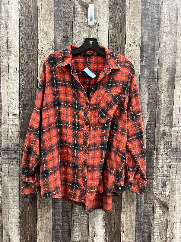 Sporty Wear Top Long Sleeve By Wild Fable In Plaid Pattern, Size: M