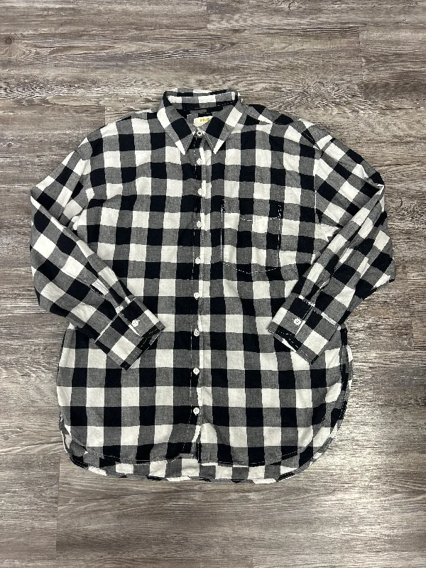 Warm And Comfortable Top Long Sleeve By Maeve In Plaid Pattern, Size: M