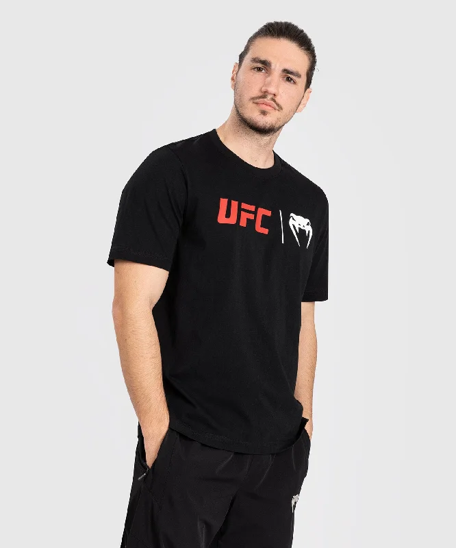 Comfortable Lounge Wear UFC Venum Classic T-Shirt - Black/Red