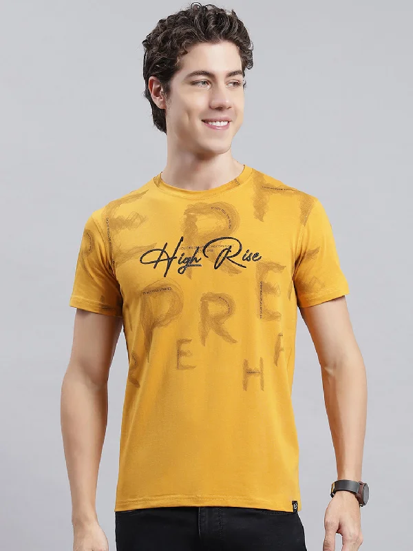 Relaxed Fit Men Mustard Printed T-Shirt