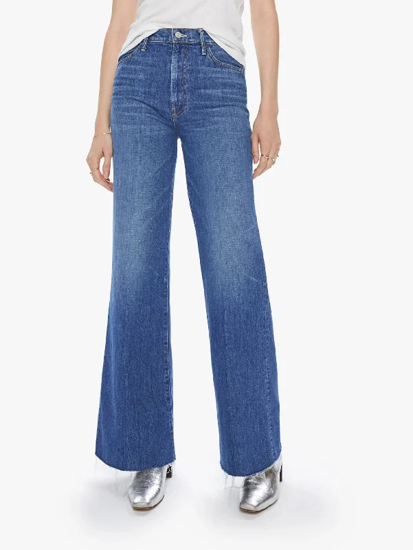 Minimal Classic Jeans a Zampa con Orlo Sfrangiato Blu